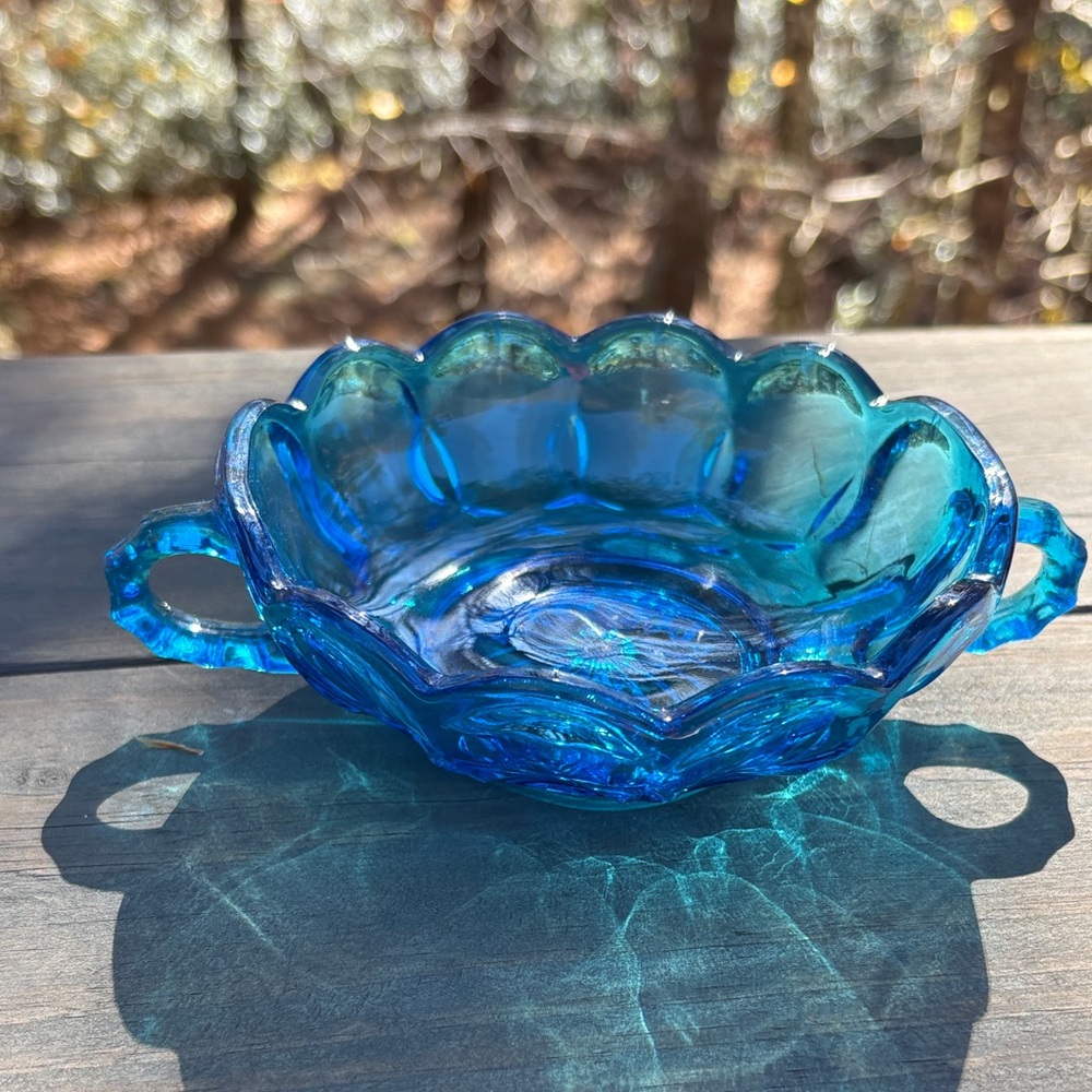 Vintage Anchor Hocking Fairfield Laser Blue Nappy bowl!